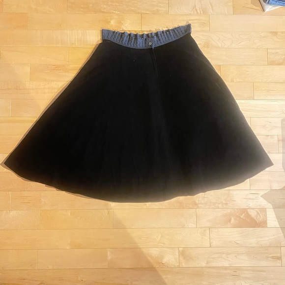 🧚♀️3for50$ Faux velvet calf length skirt - Picture 2 of 8